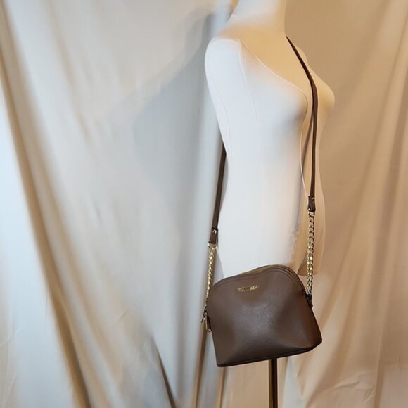 🍀🍒 Steve Madden Light Brown Crossbody - Picture 1 of 2